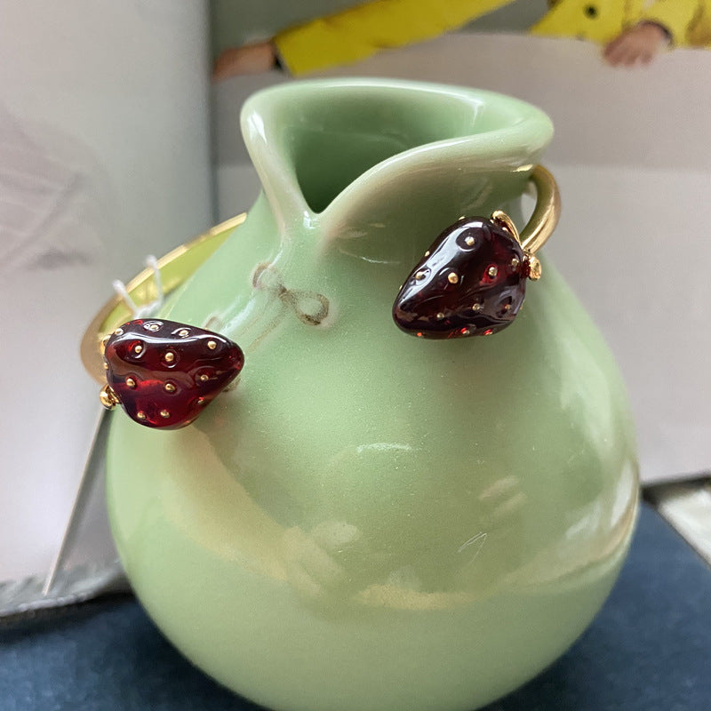 Rural Plant Red Resin Strawberry Pearl Gem Bracelet