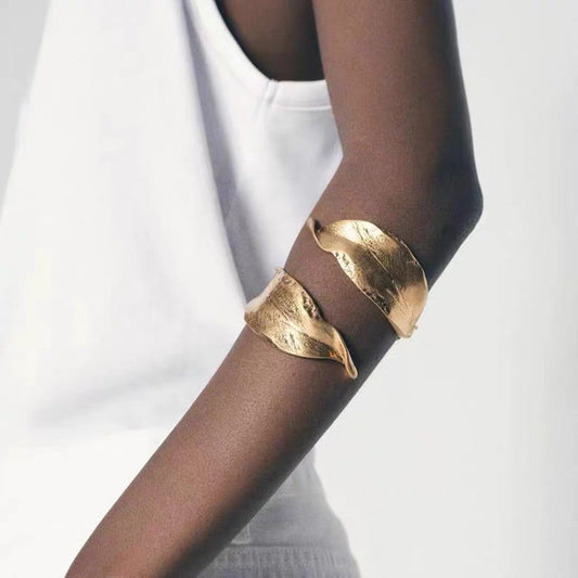 Niche Design Thorns Winding Metal Leaf Shape Open-ended Bracelet